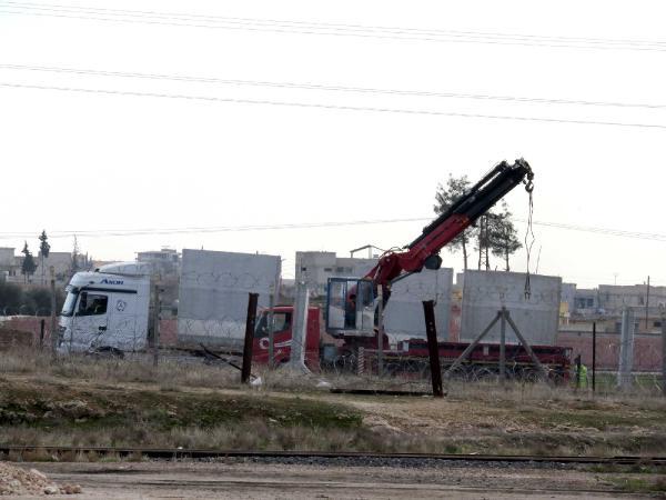 Akçakale sınırına duvar örüldü