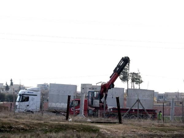 Akçakale sınırına duvar örüldü