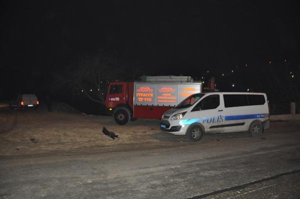 Kaza yapan askere müdahale eden sağlıkçılara otomobil çarptı