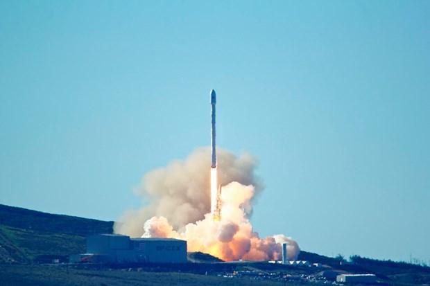 Falcon 9 roketi yeniden fırlatıldı