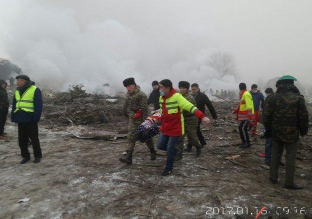 Kırgızistan'da Türk kargo uçağı düştü