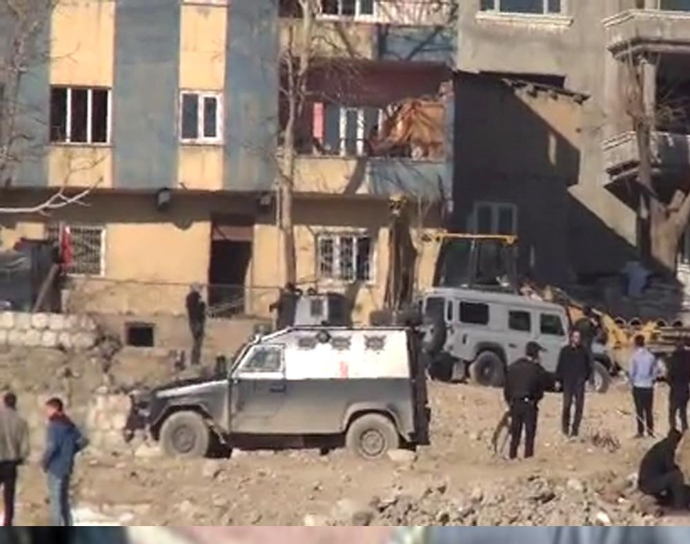 Şırnak'ta ve Sur'da patlama