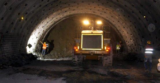 Kop Tüneli'nde çalışmalar devam ediyor