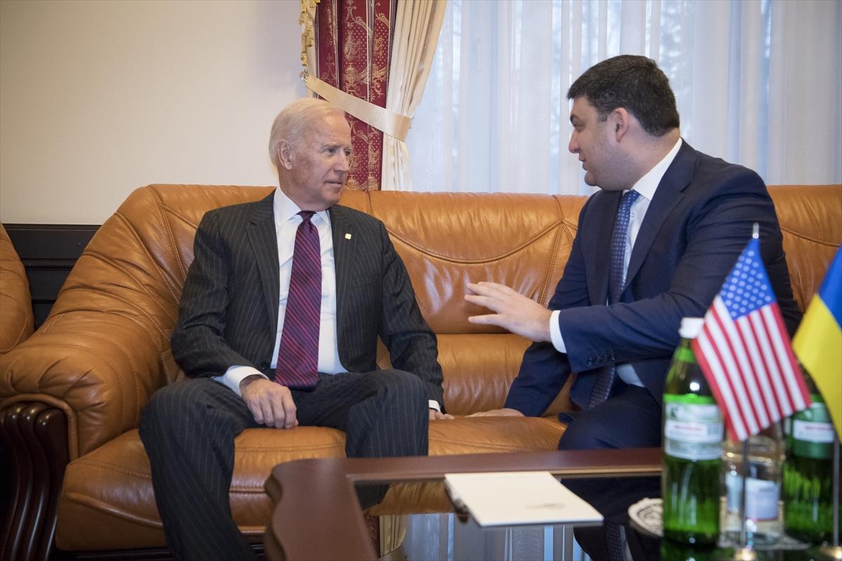 Joe Biden giderayak Ukrayna'yı ziyaret etti