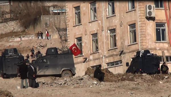 Şırnak'ta ve Sur'da patlama