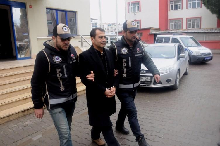 FETÖ'den aranan Ünal Tanık gözaltına alındı