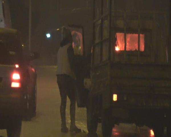 Konya'da fuhuş pazarlığı yapan hayat kadınlarına suçüstü