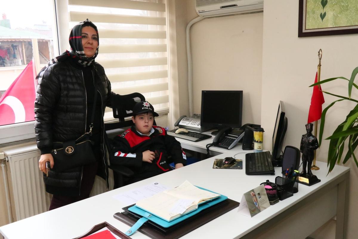 Down sendromlu Metin'in emniyet müdürü hayali gerçek oldu