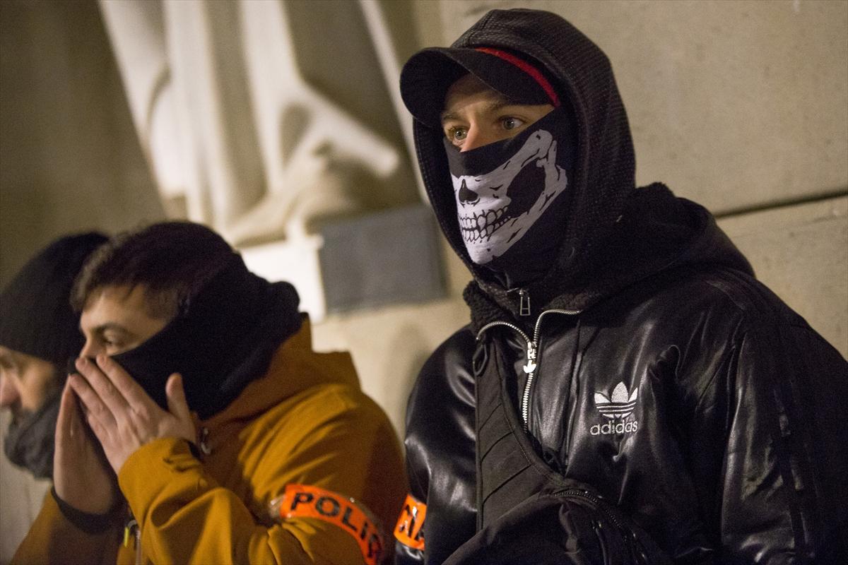 İspanya'da polisler sokağa indi