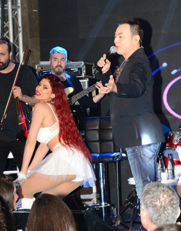 Serdar Ortaç'tan Trump örneği