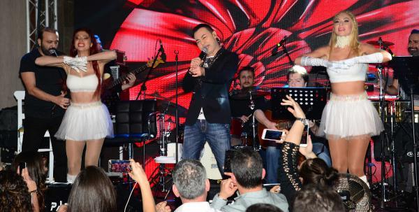 Serdar Ortaç'tan Trump örneği