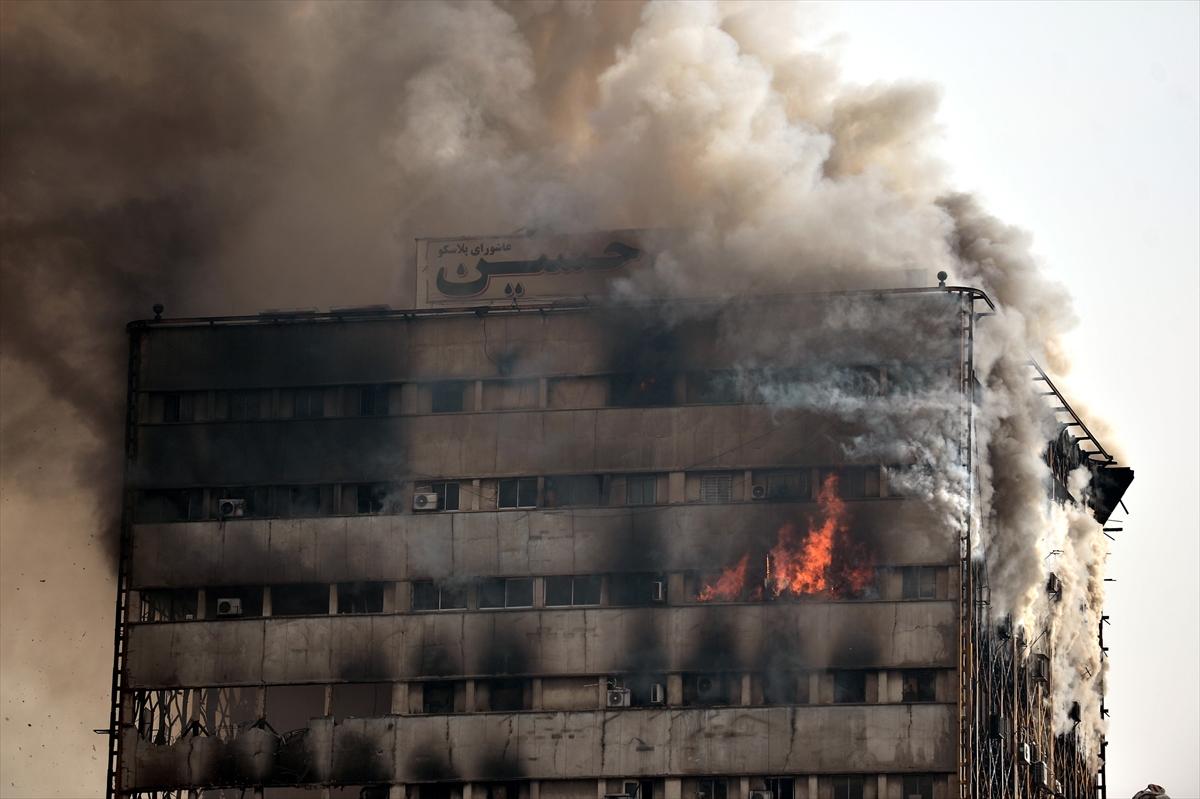Tahran'da yangın nedeniyle 17 katlı iş yeri çöktü