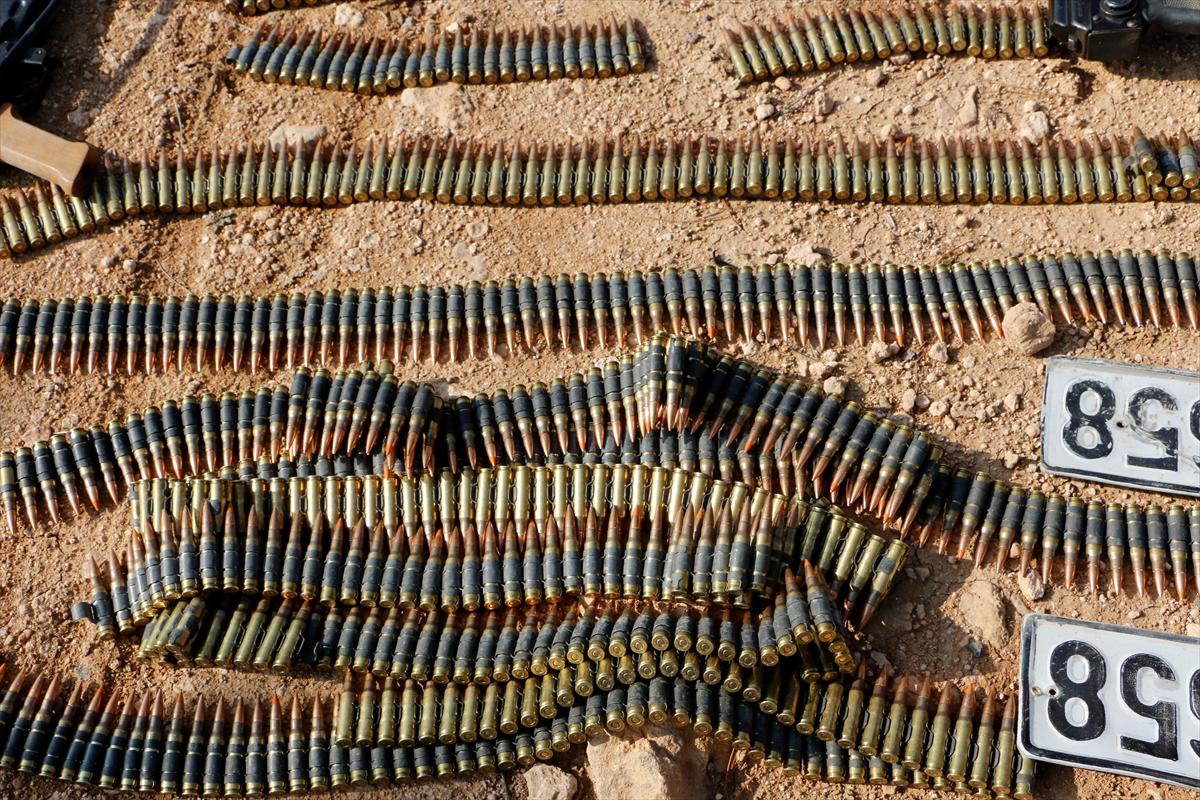 Suriye sınırında mühimmat ele geçirildi