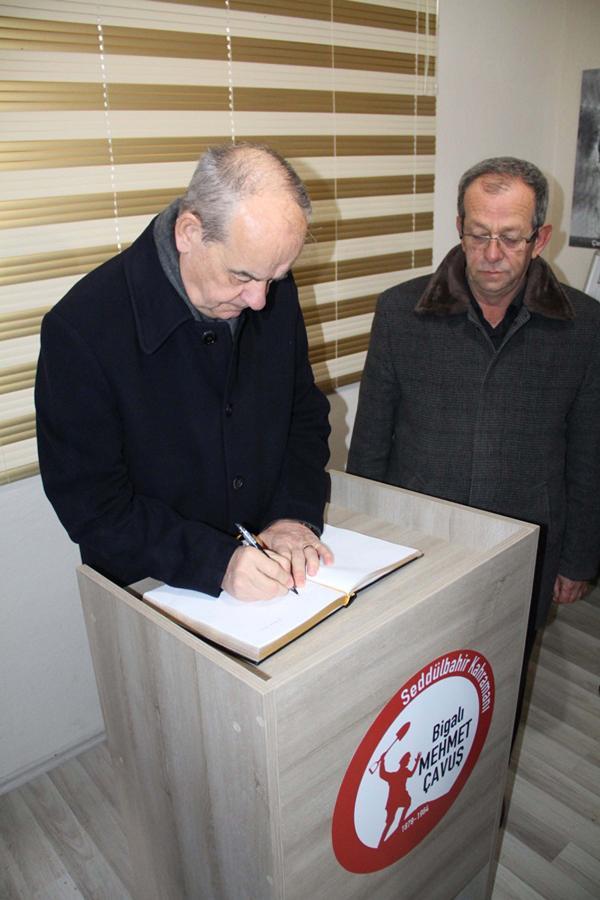 İlker Başbuğ Bigalı Mehmet Çavuş'un mezarını ziyaret etti