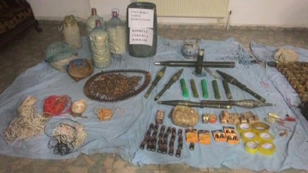 Hakkari'de PKK'ya ait 3 sığınak ele geçirildi