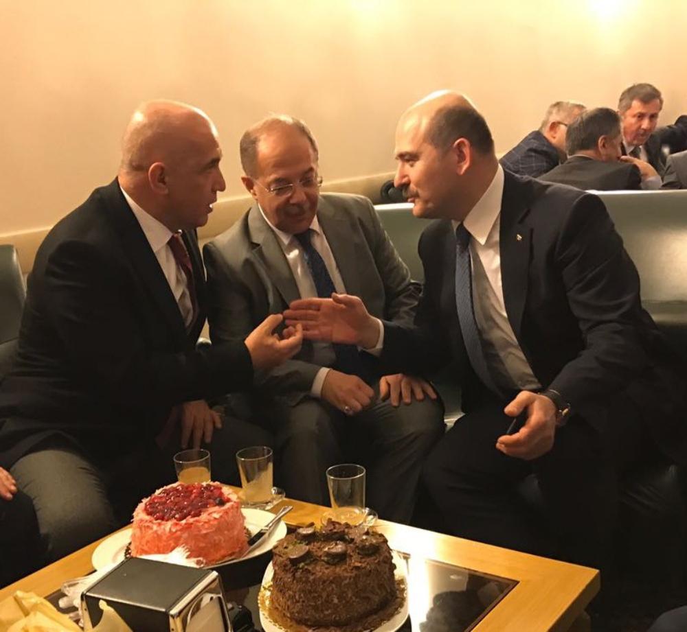 Meclis'te Bakan Akdağ'ın doğum günü kutlandı