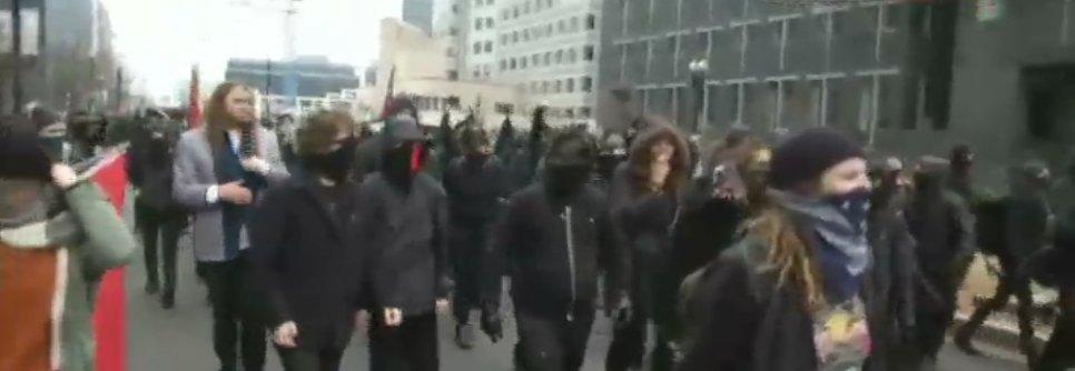 ABD'de Trump karşıtı gösteriler: Sokaklar karıştı