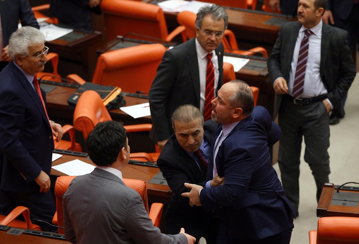 TBMM'de bakan pazarlığı kavgası