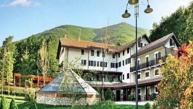 İtalya’daki çığ felaketinde 5 kişi kurtarıldı