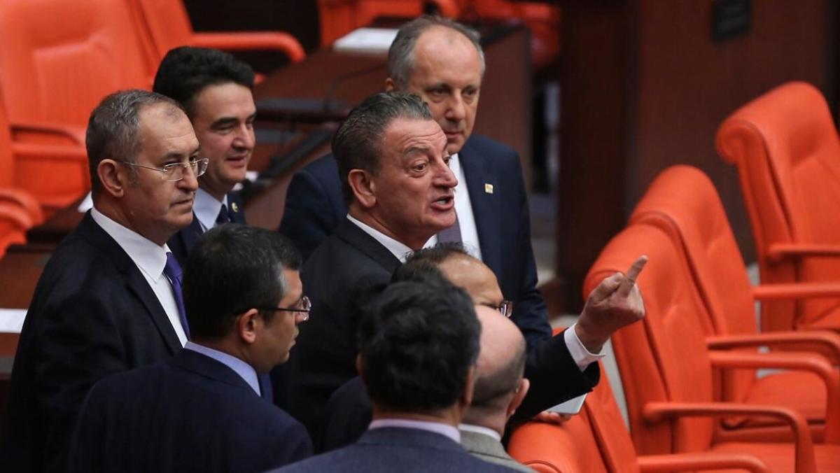 TBMM'de bakan pazarlığı kavgası