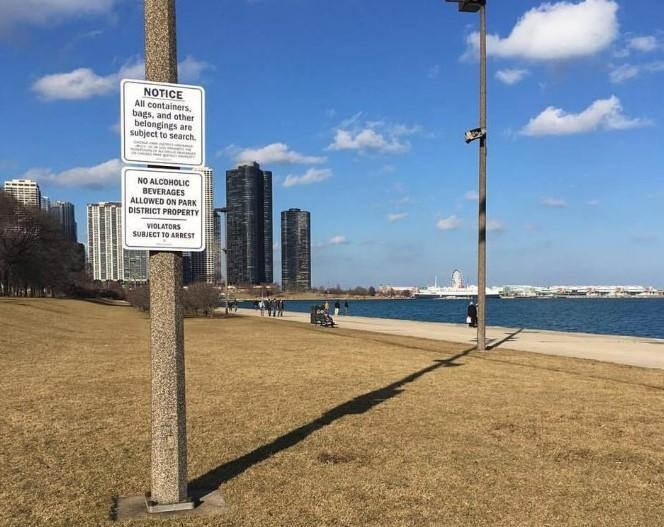 Chicago'da parklarda içki içmek yasak