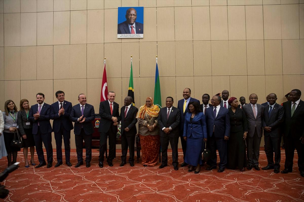 Erdoğan, Tanzanya'da Batı gerçeklerini anlattı