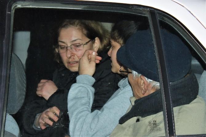 Ayrılmak isteyen eşi ve iki çocuğunu rehin aldı