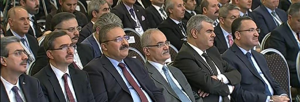 Başbakan'dan Adalet Bakanı'na: FETÖ'cüleri ayrı yargılayın