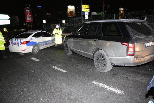 Mustafa Ceceli trafik polisinden kaçtı