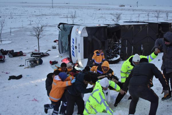 Konya'da kaza: 1 ölü, 46 yaralı