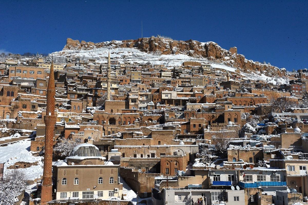 Kar Mardin'e ayrı bir güzellik kattı
