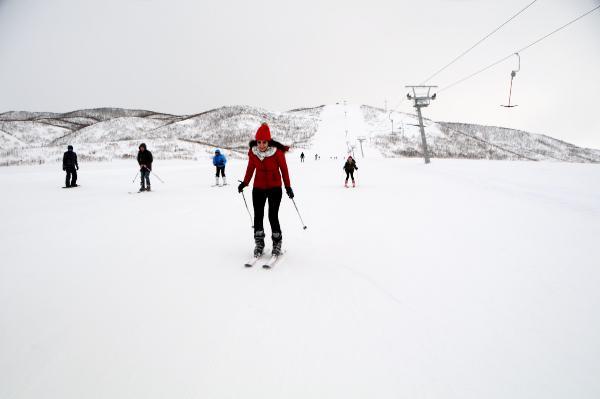 Komünist Partili Başkan ve Ovacıklılar'ın kayak keyfi