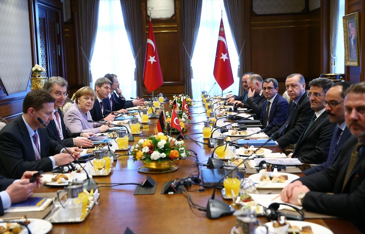 Almanya Başbakanı Merkel Ankara'da