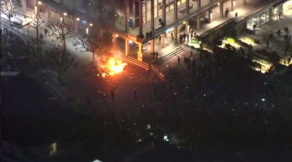 Trump karşıtları Berkeley kampüsünü dağıttı