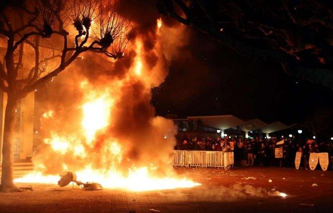 Trump'tan Berkeley protestocularına cevap
