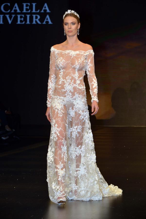 İzmir'de transparan gelinlik fuarı