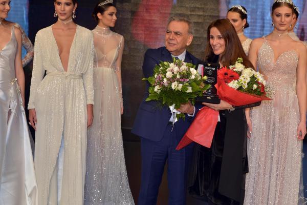 İzmir'de transparan gelinlik fuarı