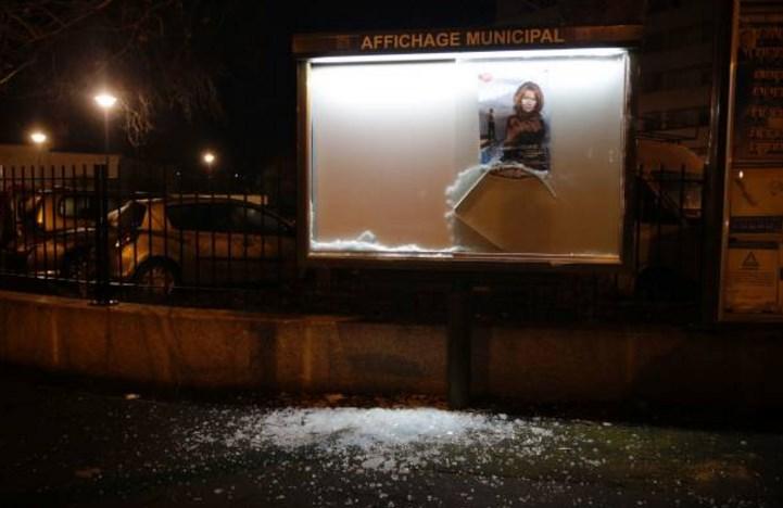 Fransa’da coplu tecavüz protestosu