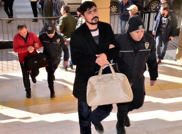 FETÖ itirafçısı öğretmen: 300 lira maaş verdiler