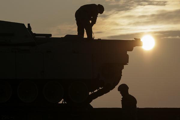 ABD tankları Karadeniz kıyısındaki üste