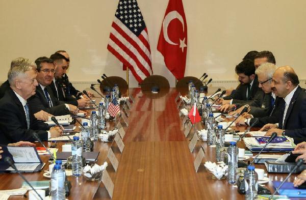 Fikri Işık ABD Savunma Bakanı'yla görüştü