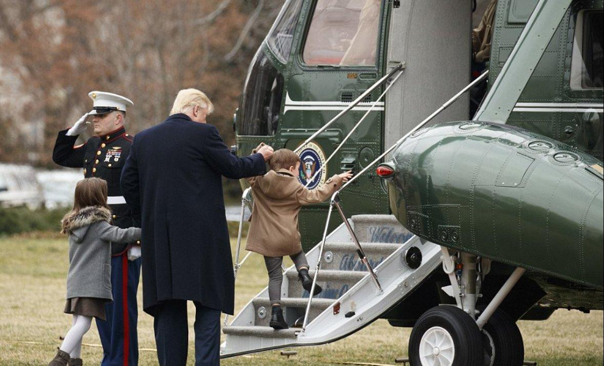 Trump torunlarıyla vakit geçirdi