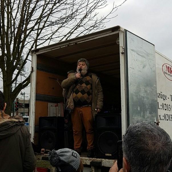Almanya'da referandum karşıtlarından 'hayır' protestosu