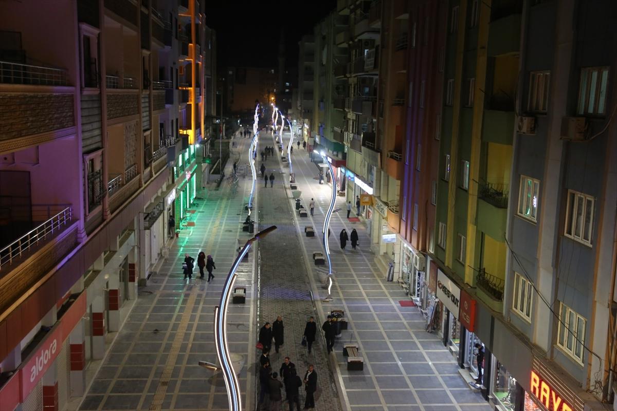 Kayyum Cizre sokaklarını güzelleştiriyor