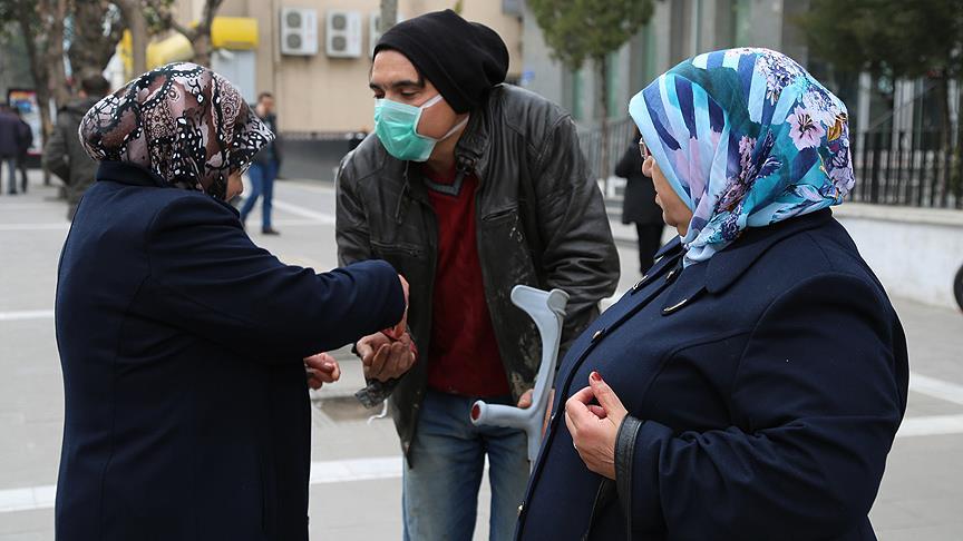 Dilenci kılığına giren zabıta 10 dakikada 80 lira topladı