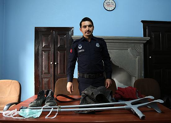 Dilenci kılığına giren zabıta 10 dakikada 80 lira topladı