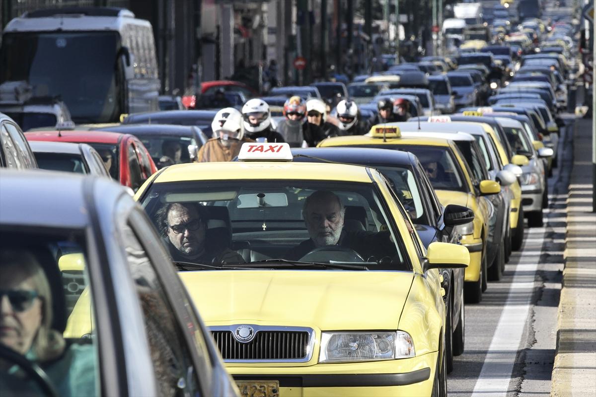 Atina'da raylı sistem grevi