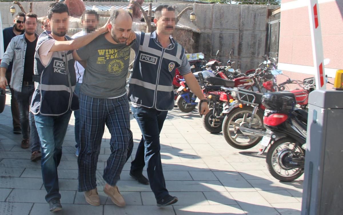 Hocanın dilini kesin diyen FETÖ'cü hainlerin yakalandığı an