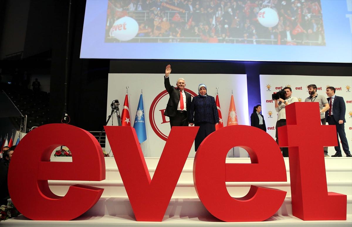 AK Parti referandum startını verdi