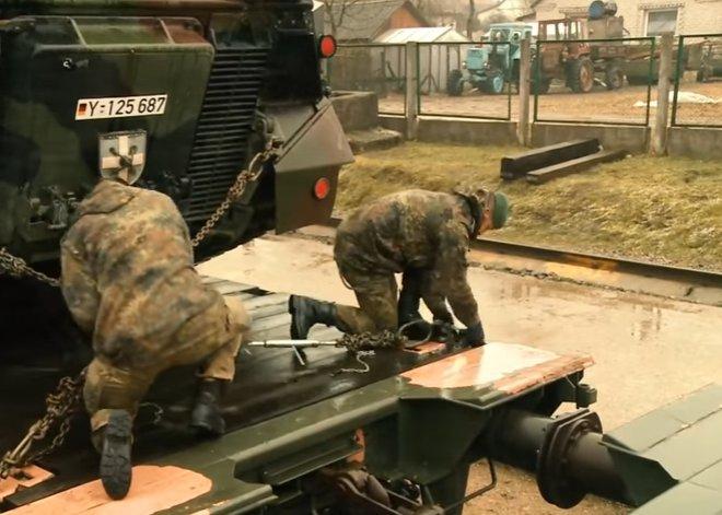 Alman tankları Litvanya'ya gönderildi